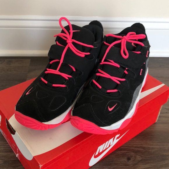 Nike Shoes - Nike Air Turf Raider